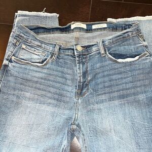 Kensie The Effortless Skinny Crop Jeans size 10/30.  Excellent condition